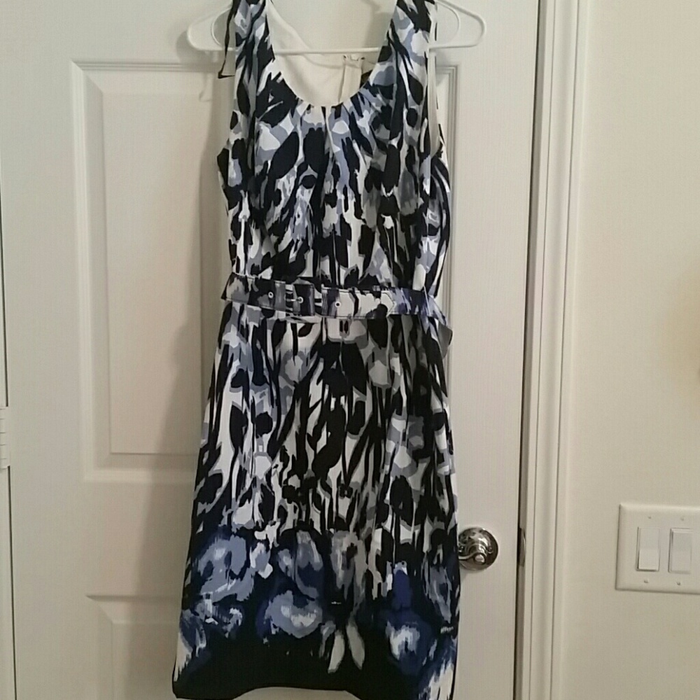 Beautiful dress Sz 14 NWOT